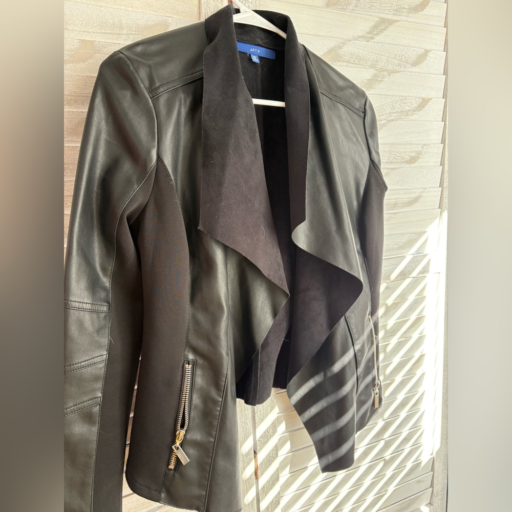 Cropped Leather Jacket